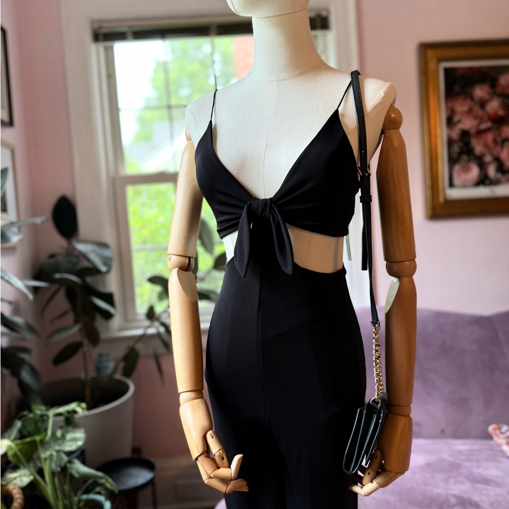 Alice + Olivia Cutout Jumpsuit Sz 0 – Plunging Tie Front, Red Carpet-Ready, NWT - Picture 2 of 10